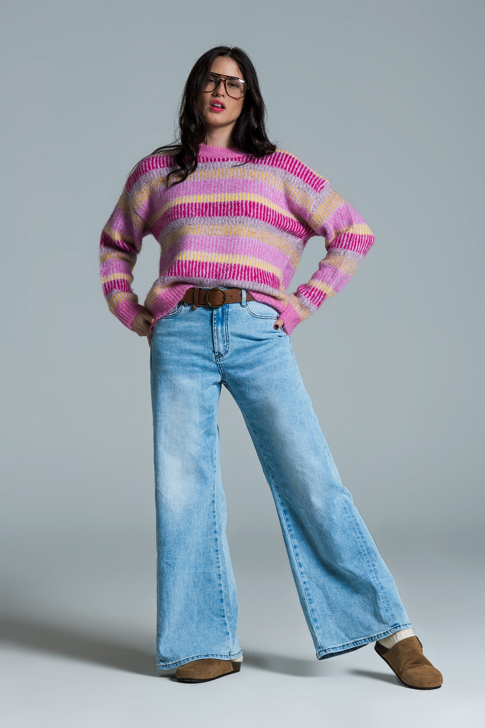 Vaqueros de pierna ancha estilo Mom en lavado claro