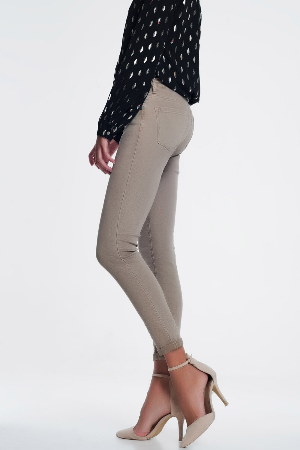 Vaqueros de talle alto en color beige