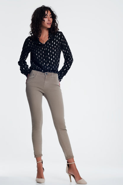 Vaqueros de talle alto en color beige