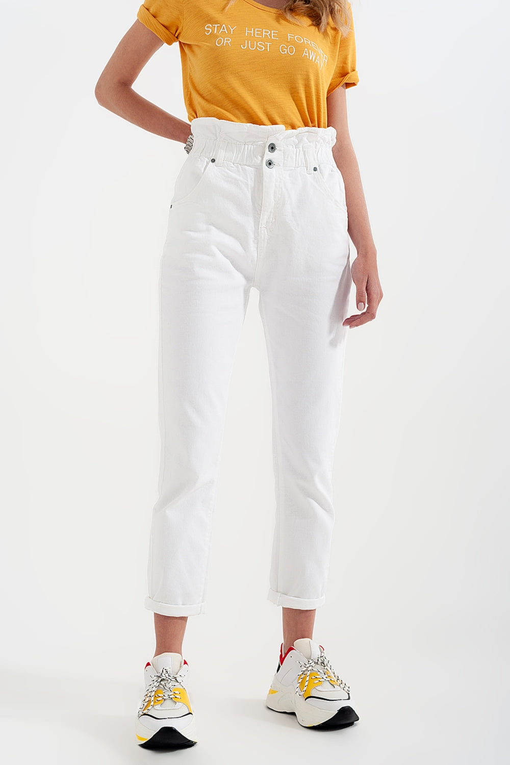 Vaqueros Mom con cintura elástica paperbag en blanco
