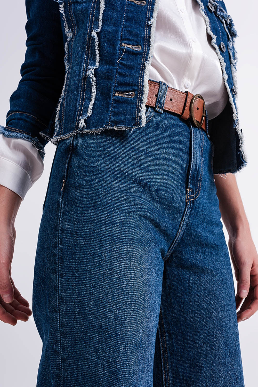 Vaqueros mom de talla alto y corte holgado con lavado medio