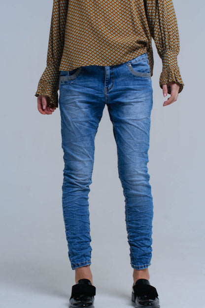 Vaqueros pitillo azules con detalles de lentejuelas