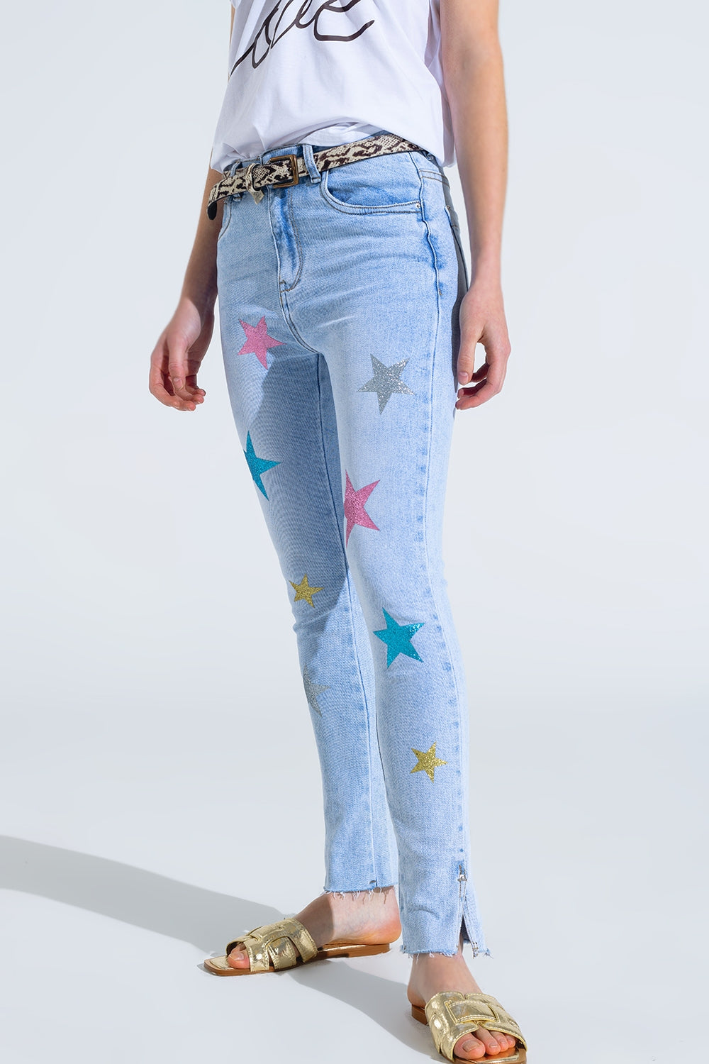 Vaqueros pitillo con estrellas en las piernas