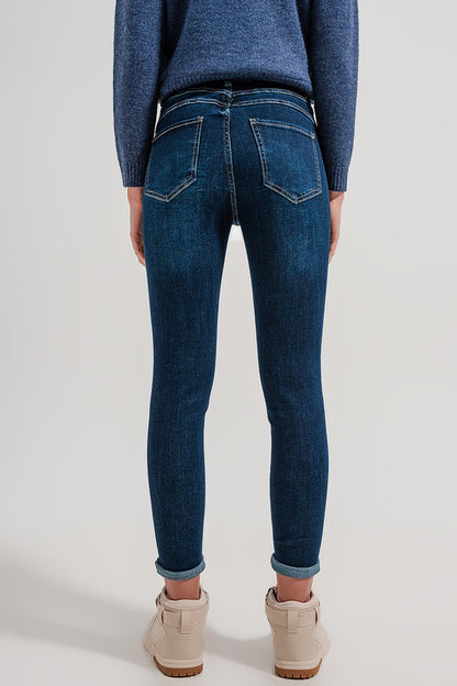 Vaqueros pitillo talle alto color azul oscuro