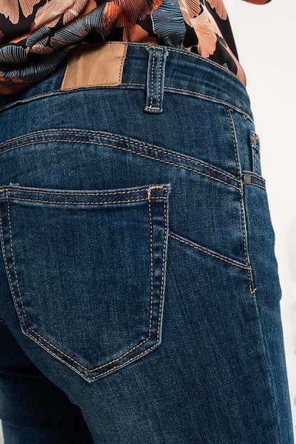 Vaqueros push up azul medio lavados elásticos de corte pitillo