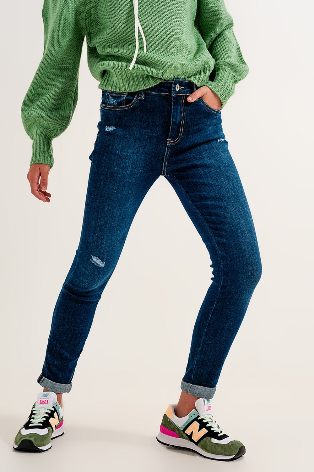 Vaqueros Skinny azul medio con dobladillo en el bajo elastico