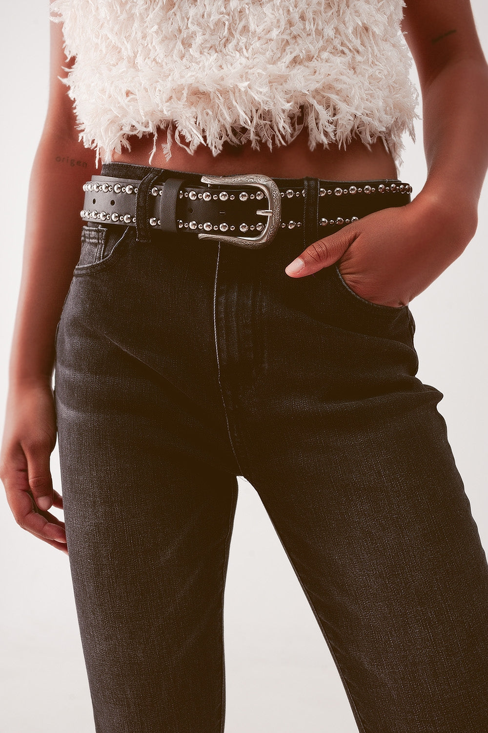 Vaqueros skinny en negro deslavado con cintura alta