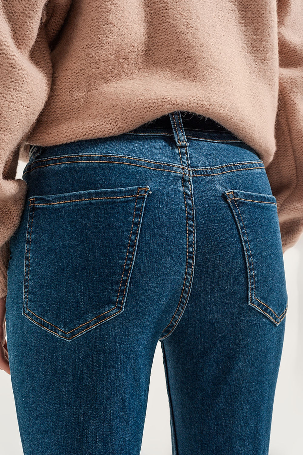 Vaqueros super skinny con lavado azul medio