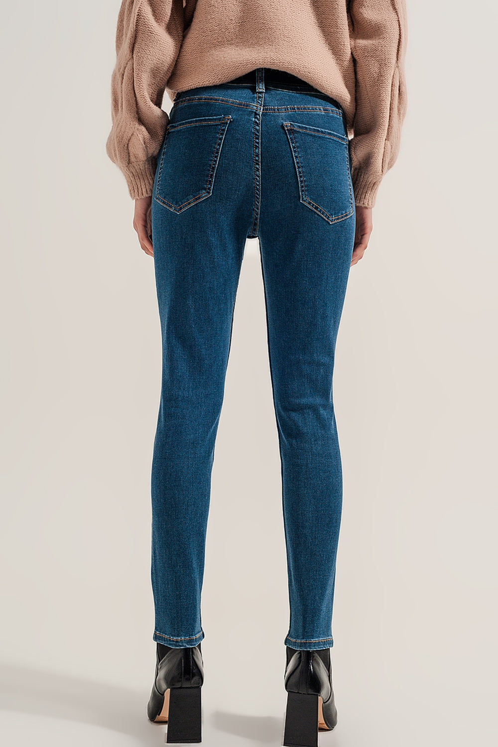 Vaqueros super skinny con lavado azul medio