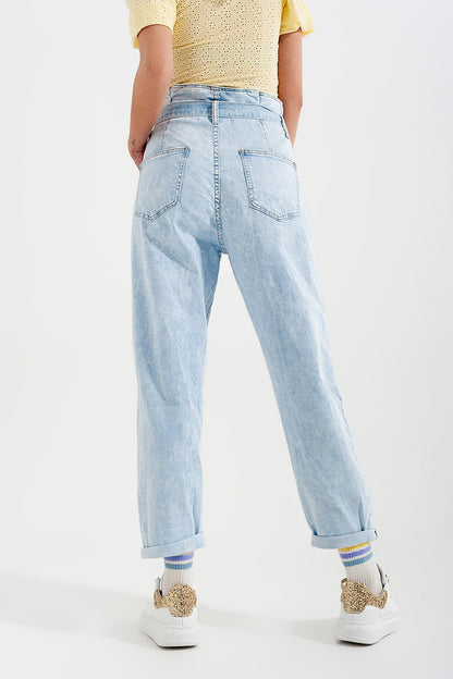 Vaqueros tapered con cintura paper bag en lavado claro vintage