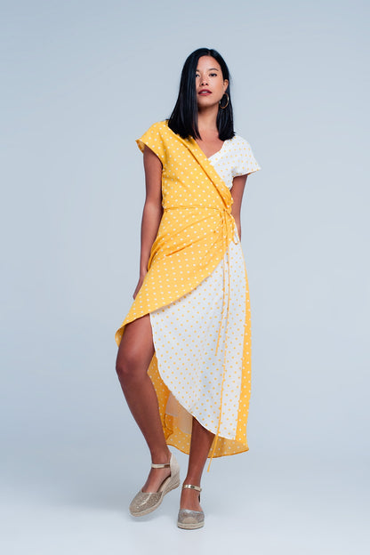 Q2 Vestido amarillo midi cruzado con estampado de mezcla de lunares