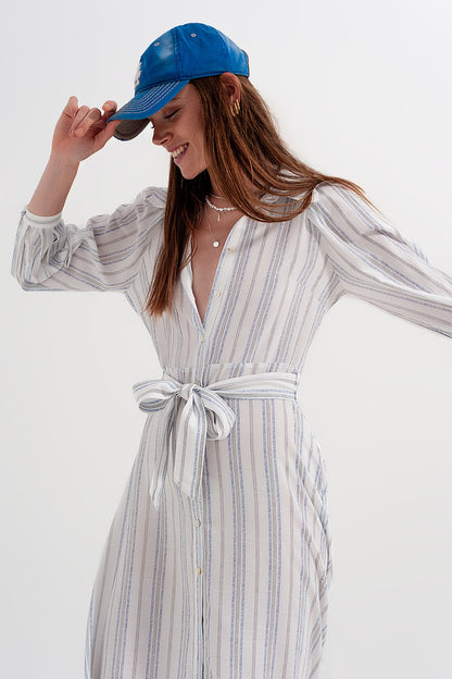 Vestido amplio con botones y diseño a rayas