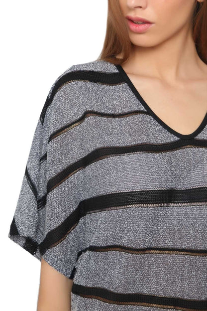 Vestido azul marino a rayas con detalle de rejilla
