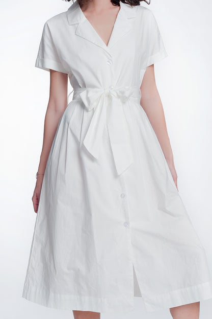 Vestido blanco de popeline con manga corta y cinturon