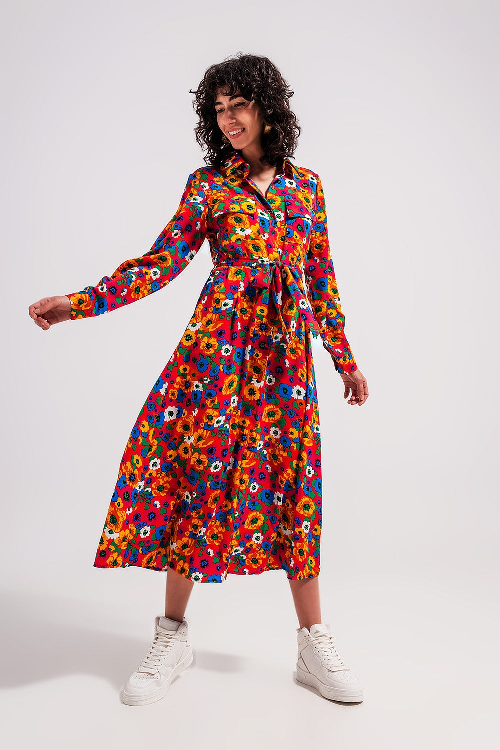 Vestido camisero abotonado con estampado floral