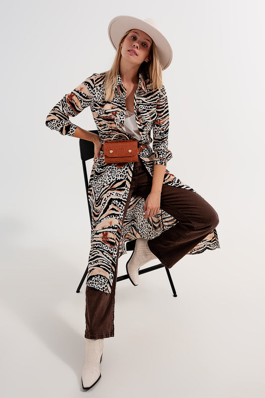 Q2 Vestido camisero beis con estampado animal