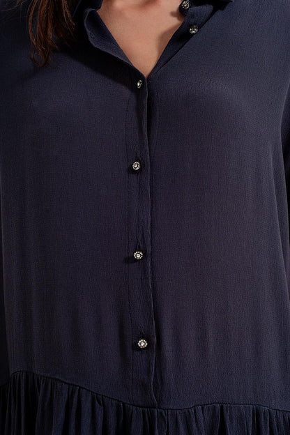 Vestido camisero corto y bajo escalonado gris
