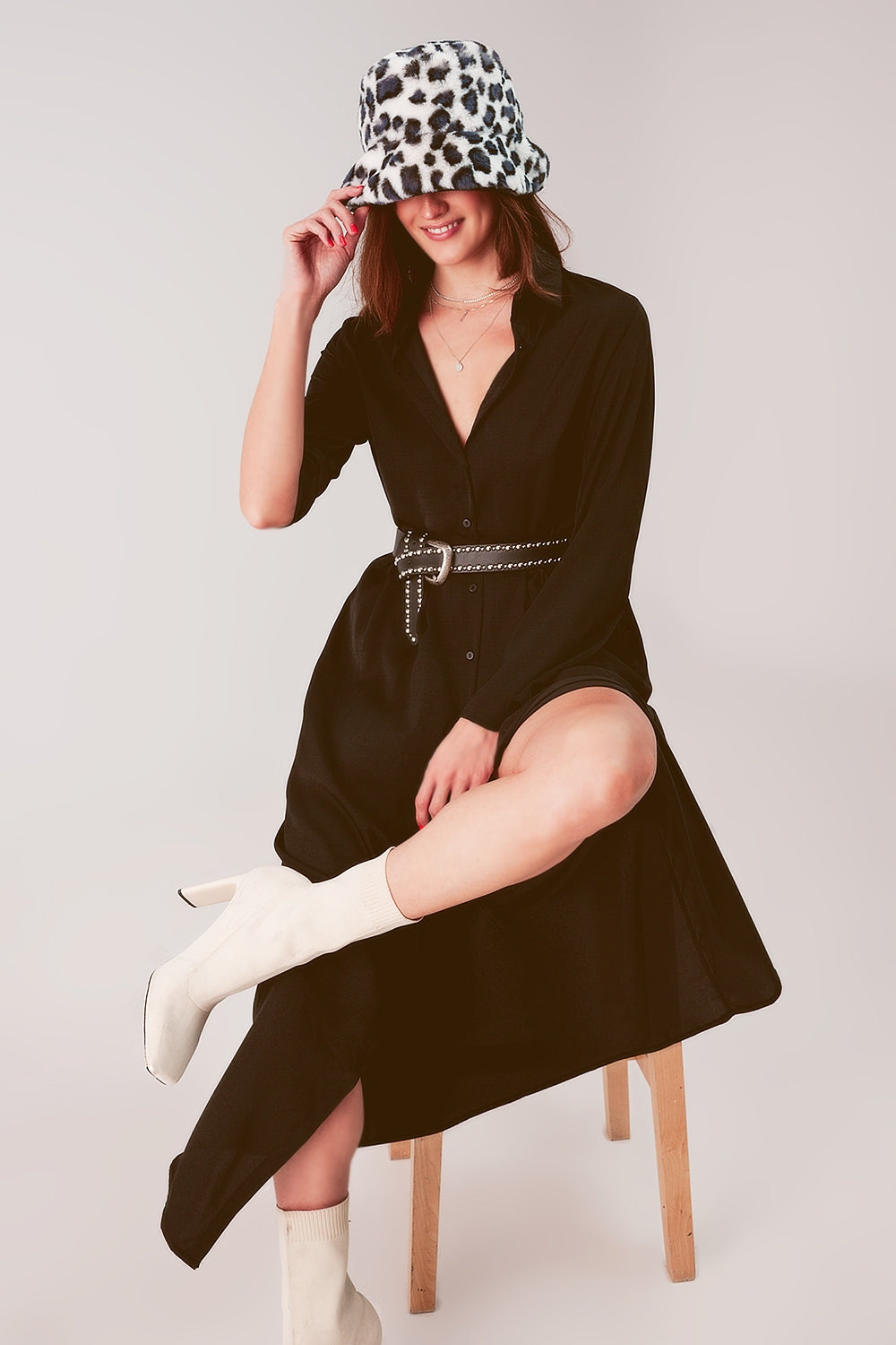 Vestido camisero largo negro de corte holgado