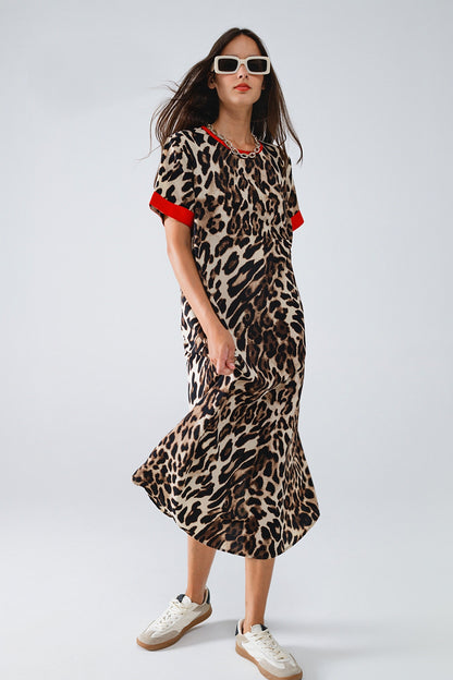 Vestido con estampado de leopardo y detalle de nudo delantero