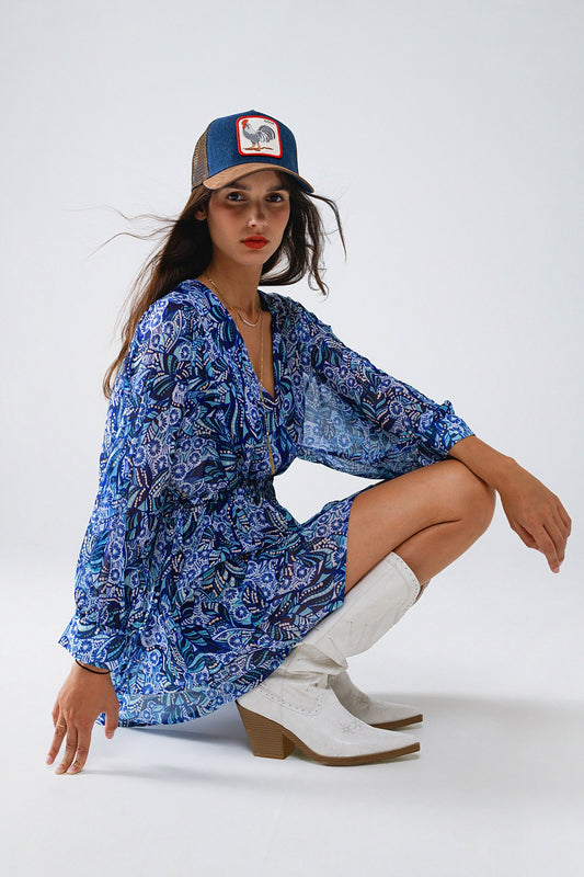 Q2 Vestido corto azul con estampado abstracto y cintura ajustable