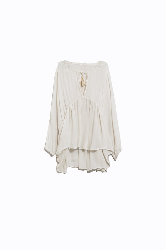 Q2 Vestido corto blanco boho con mangas largas y detalle fruncido