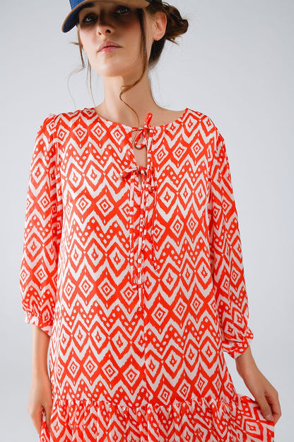 Vestido corto con detalle de lazo en la parte delantera en estampado étnico rojo