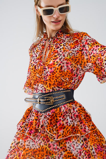 Vestido corto con estampado animal en naranja y blanco