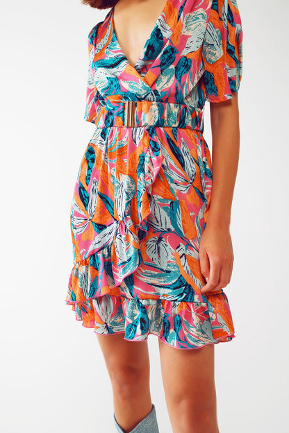 Vestido corto cruzado con estampado floral y cinturón en naranja