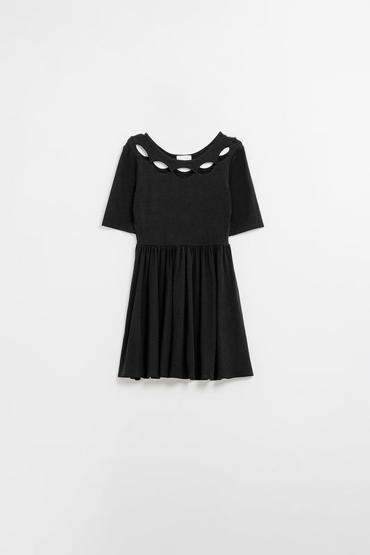 Q2 vestido corto de terciopelo negro