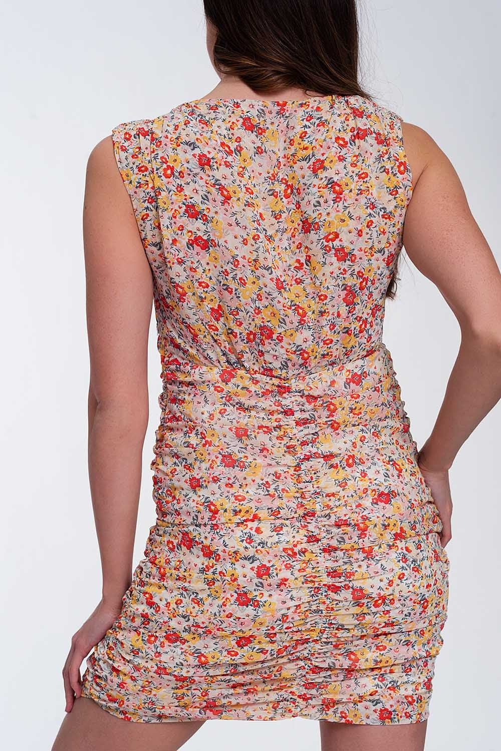 Vestido corto fruncido con estampado floral