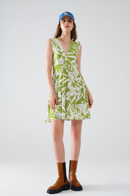 vestido corto verde con estampado tropical de palmeras