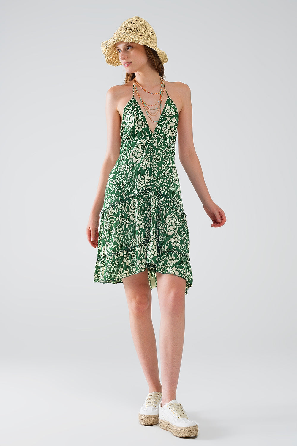Vestido corto verde estilo boho de satén estampado de flores