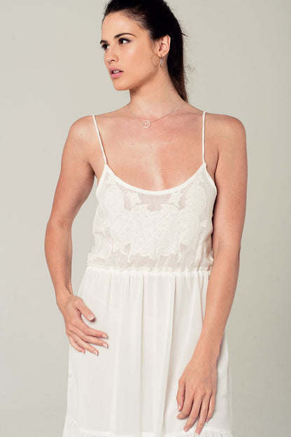 Vestido de croché en blanco