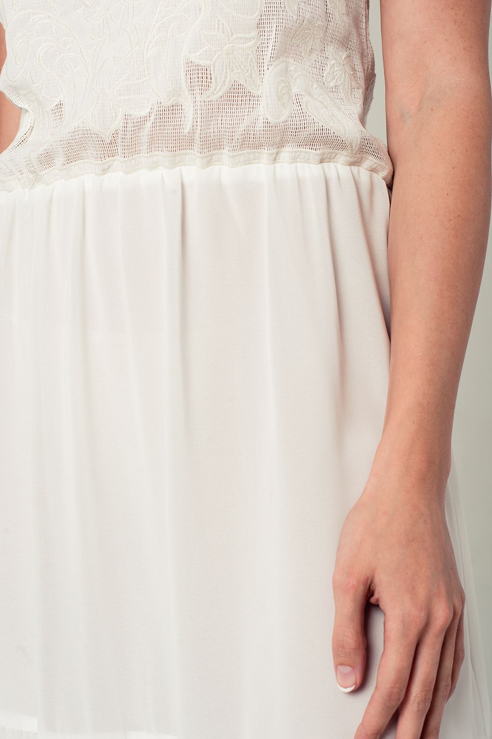 Vestido de croché en blanco