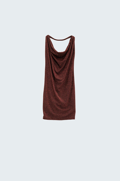 Q2 Vestido de escote drapeado en rojo vivo