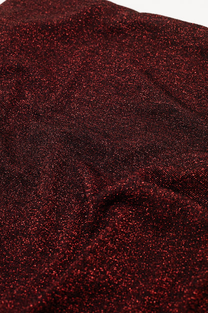 Vestido de escote drapeado en rojo vivo