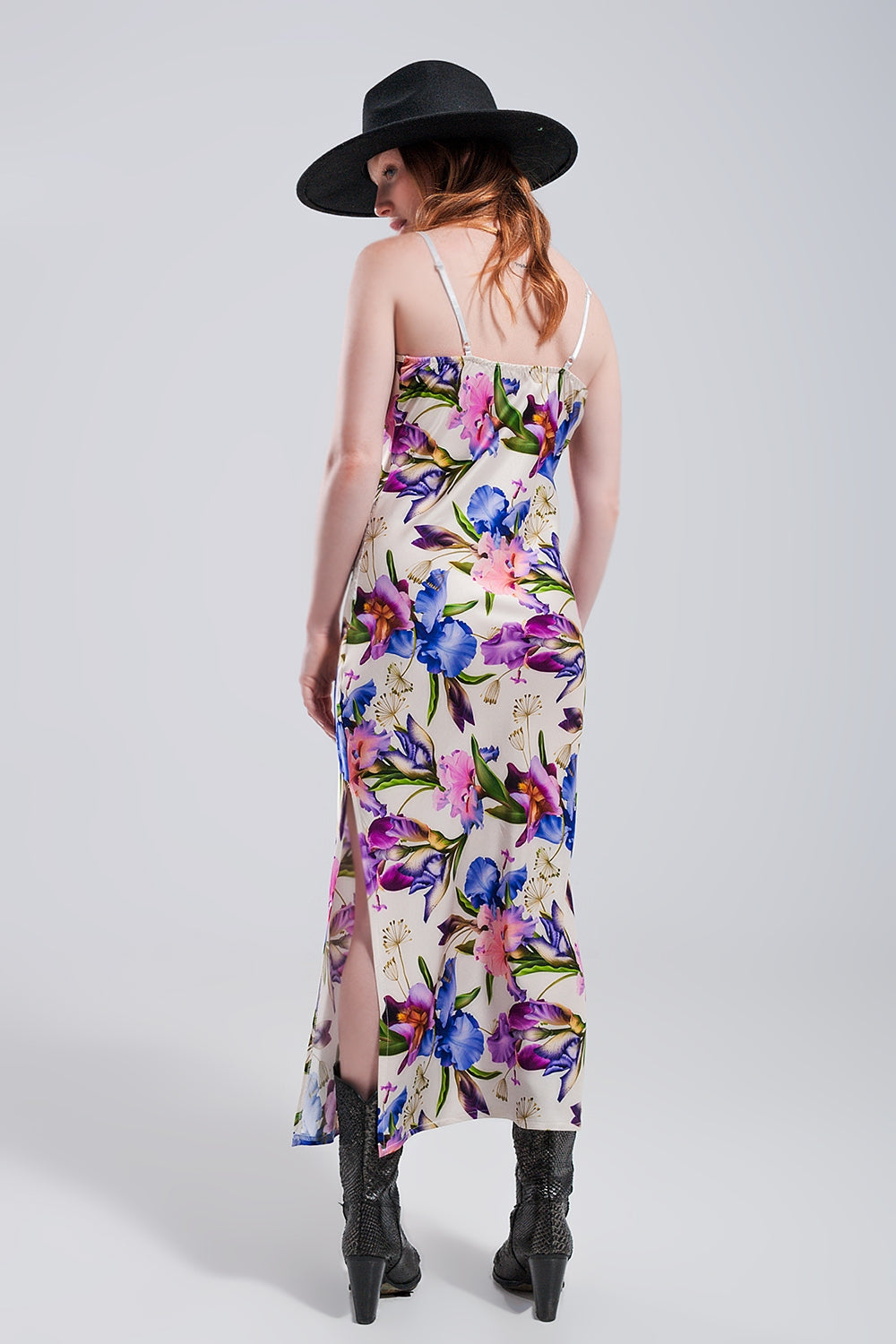 Vestido de tirantes con estampado floral variado de satén beige