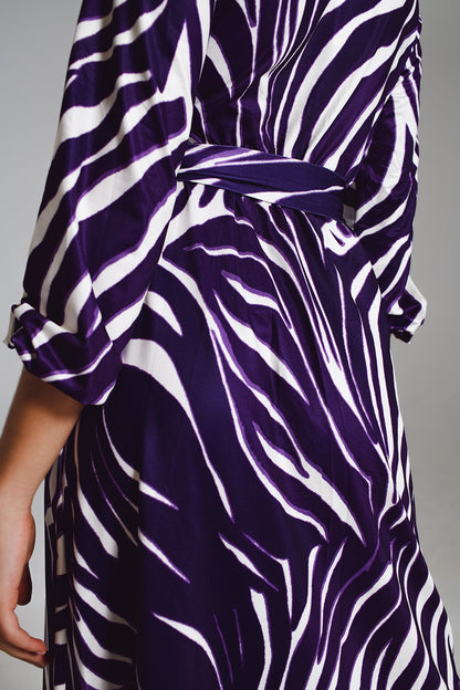 Vestido envolvente con cinturón Midi en estampado de cebra morado y crema