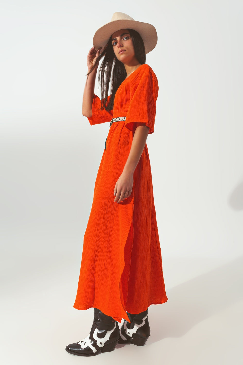 Vestido largo con cuello en V texturizado en naranja