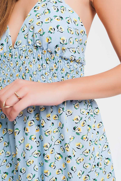 Vestido largo con espalda abierta en azul floral