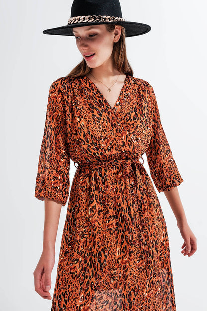Vestido largo cruzado con estampado animal