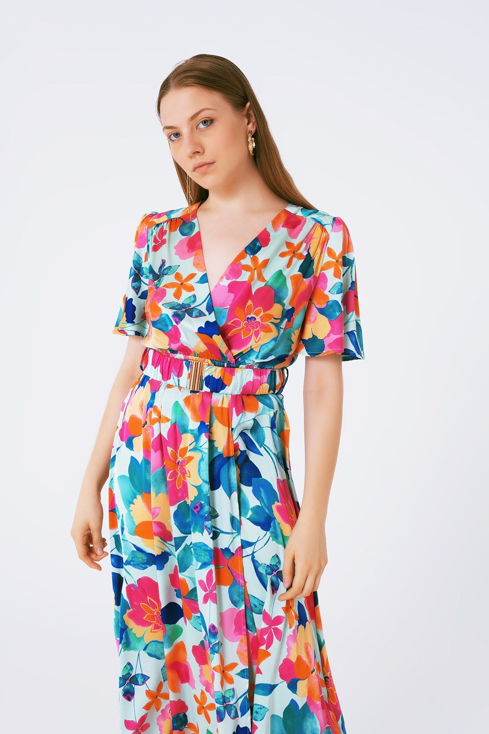 vestido largo de satén suave con cinturón y estampado de flores