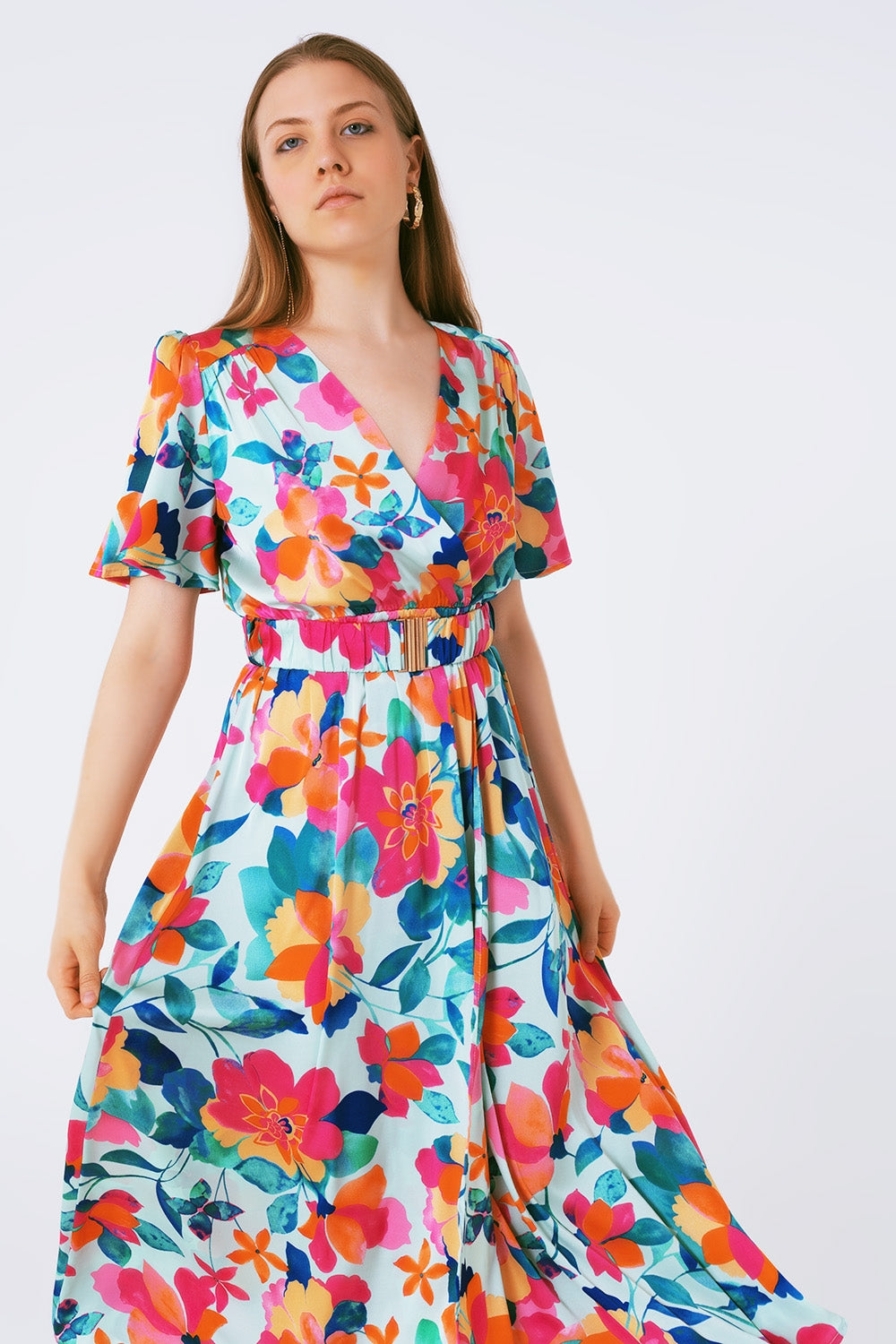 vestido largo de satén suave con cinturón y estampado de flores