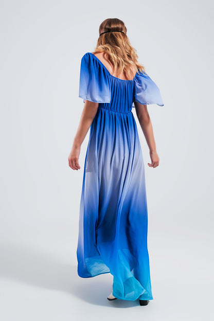 Vestido maxi con diseño degradado y escote corazón azul