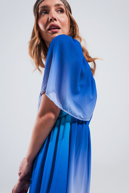 Vestido maxi con diseño degradado y escote corazón azul