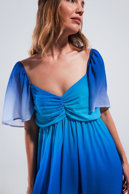 Vestido maxi con diseño degradado y escote corazón azul