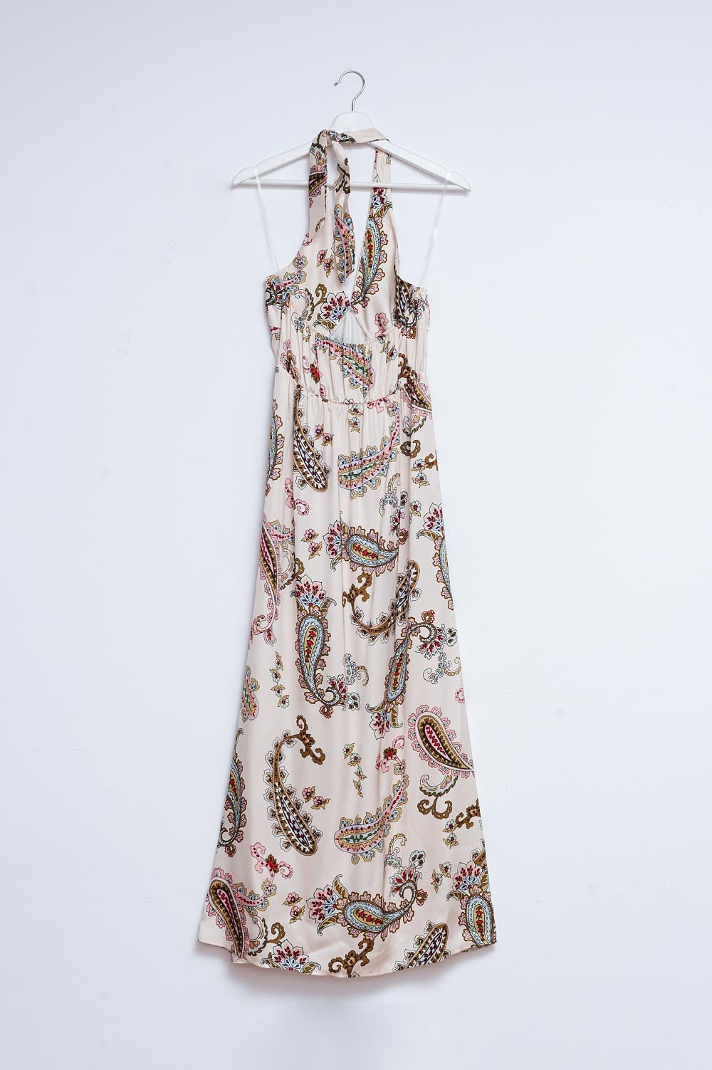 Vestido maxi con estampado de cachemir y cuello halter