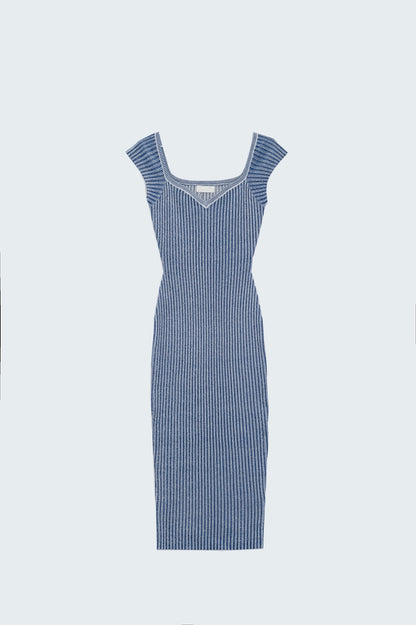Q2 Vestido midi azul de canalé grueso con mangas casquillo