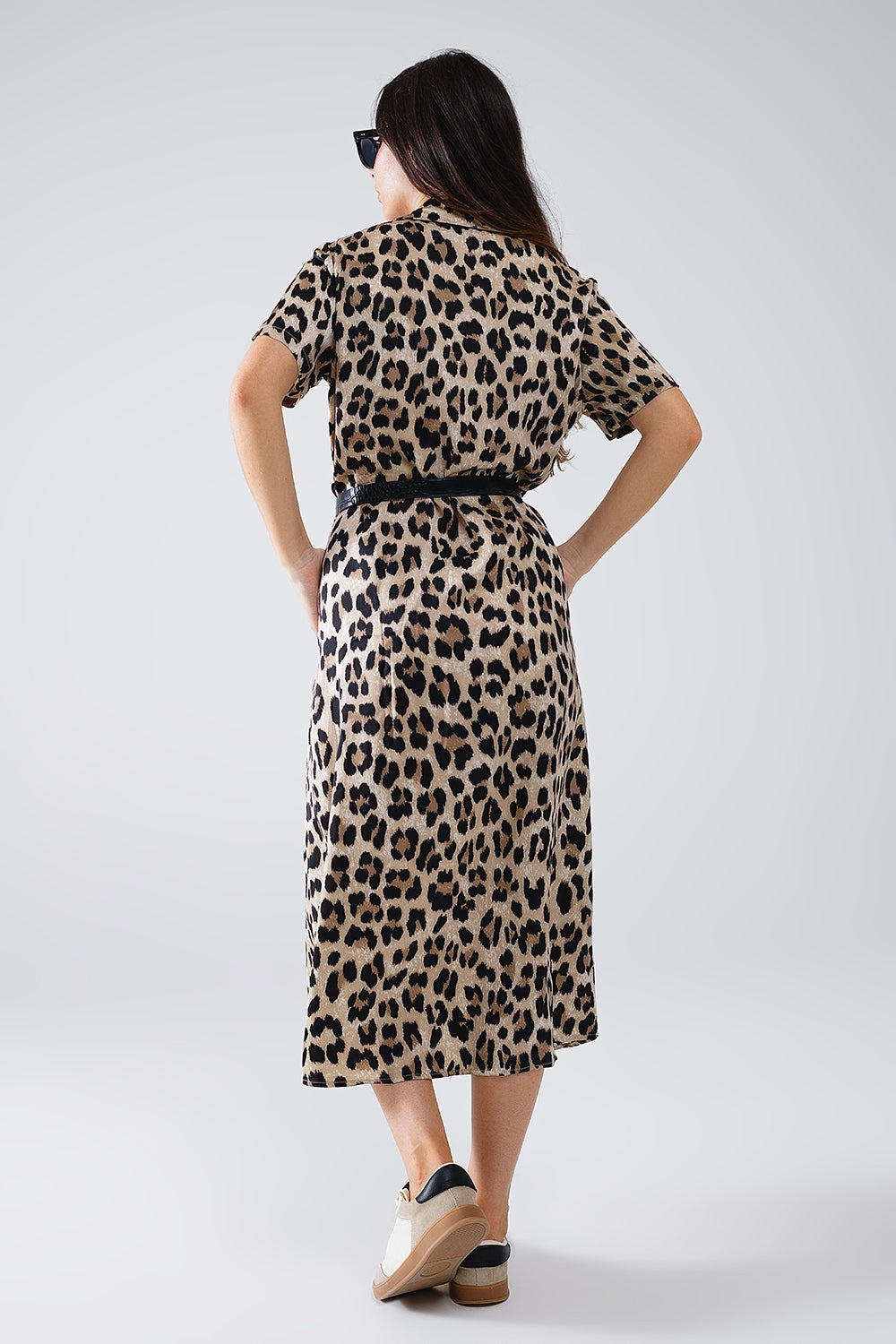Vestido Midi Camisero De Manga Corta Con Cinturón En Estampado De Leopardo