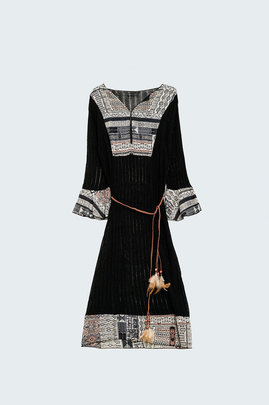 Q2 Vestido Midi de Costillas con Detalles de Estampado Tribal y Cinturón